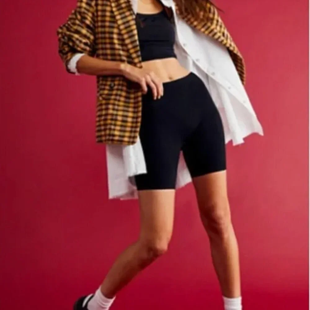 Free People Seamless Rib Bike Short Style | Black | XS/S